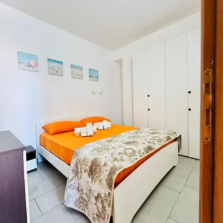 Apartman Ada *